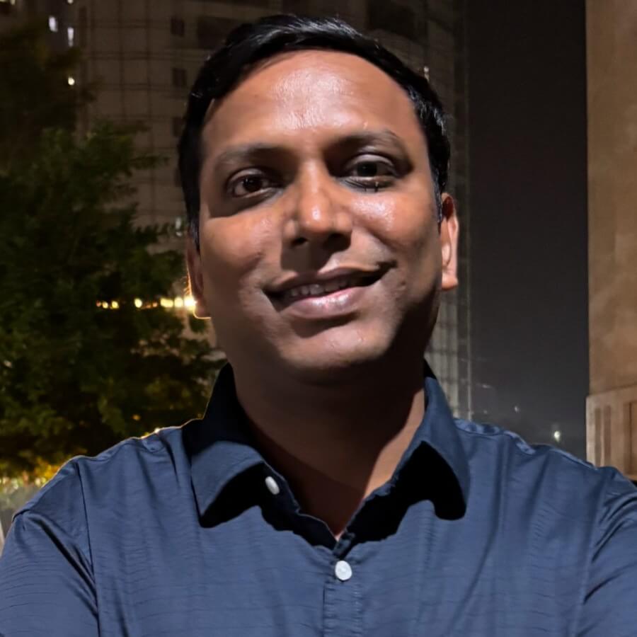 Portrait of Kiran Baug, founder of DiscoverSight